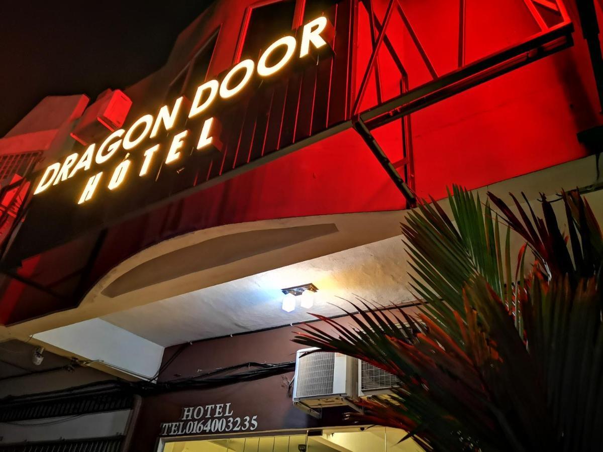Dragon Door Hotel Sitiawan Exterior foto