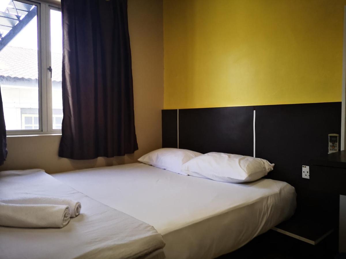 Dragon Door Hotel Sitiawan Exterior foto